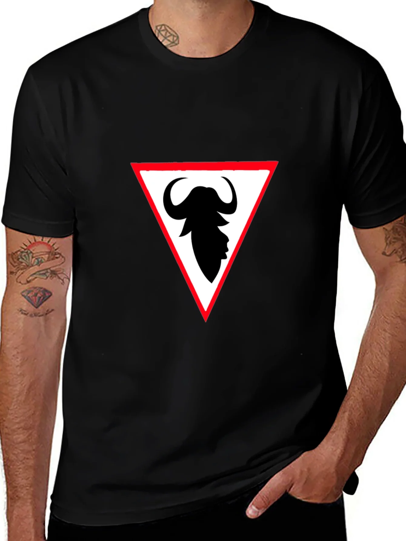 Buffalo Silhouette Tee - Stylish Graphic Print Shirt