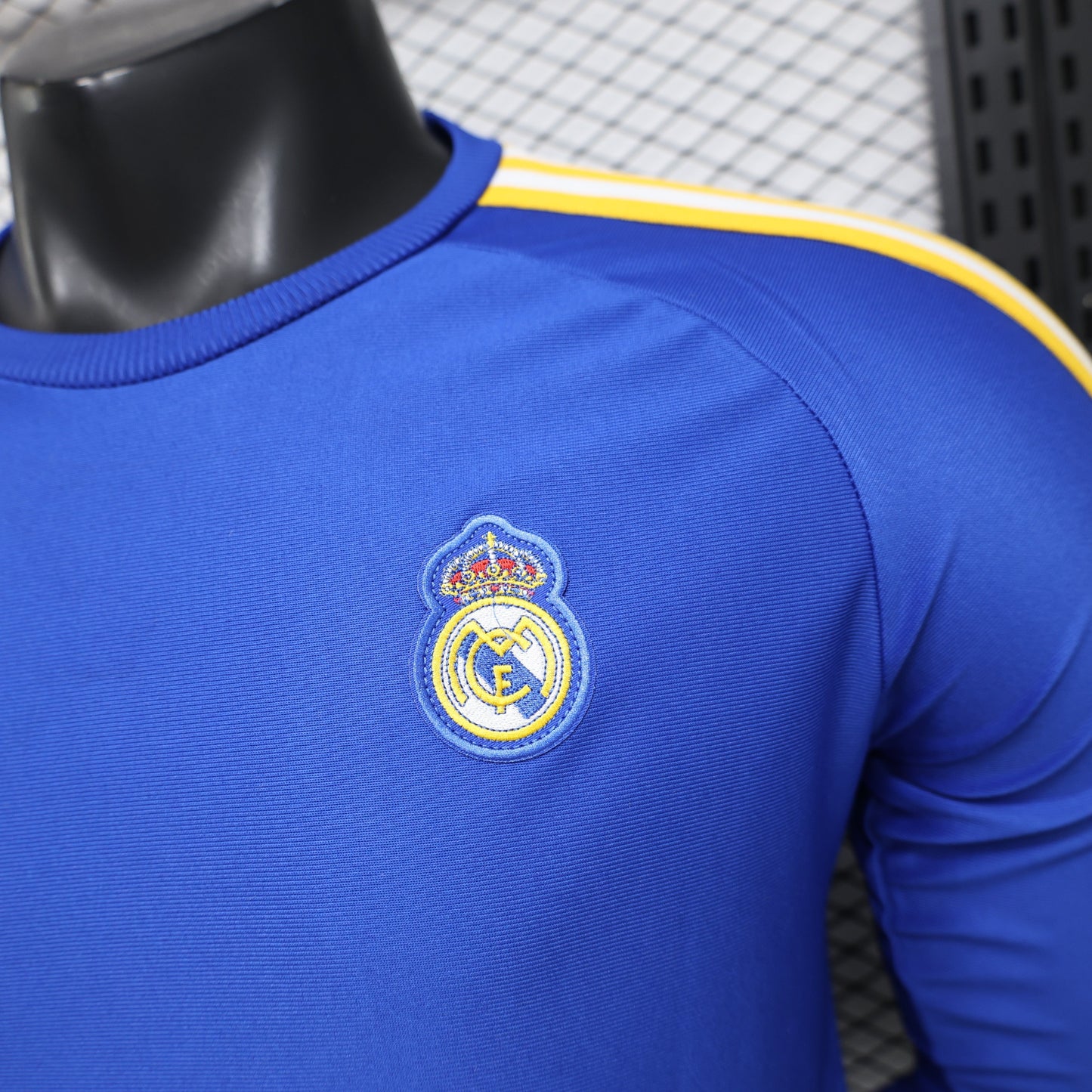 2026 Real Madrid (Blue) Casual Retro Player Version Jersey (Long Sleeve)